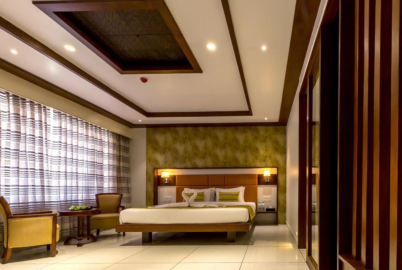 Hotel The Fern Residency Vijayapura à Bijāpur Extérieur photo