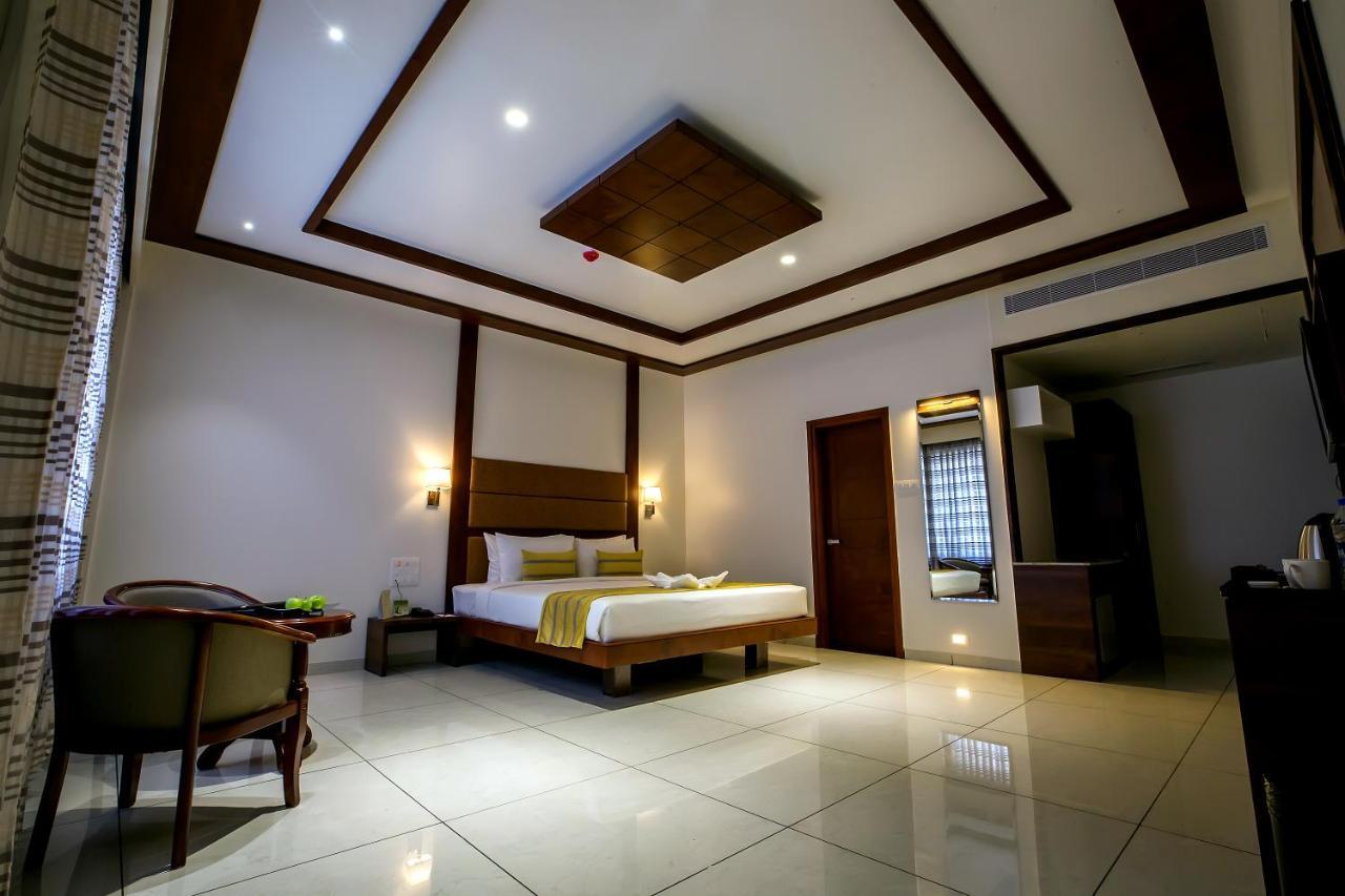 Hotel The Fern Residency Vijayapura à Bijāpur Extérieur photo